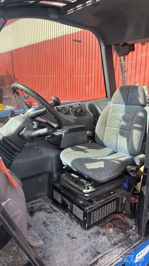 New Holland LM 5060 Телескопічні навантажувачі