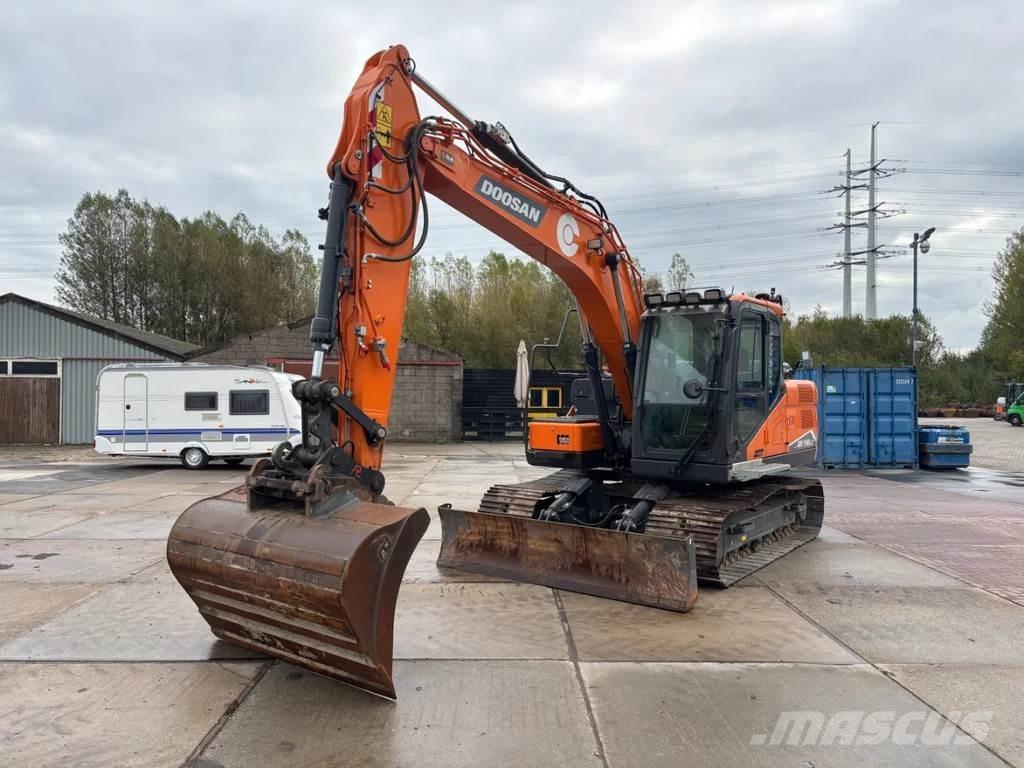 Doosan DX140LC-7 Гусеничні екскаватори