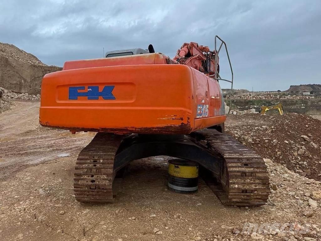 Fiat KOBELCO E305 Спеціальні екскаватори
