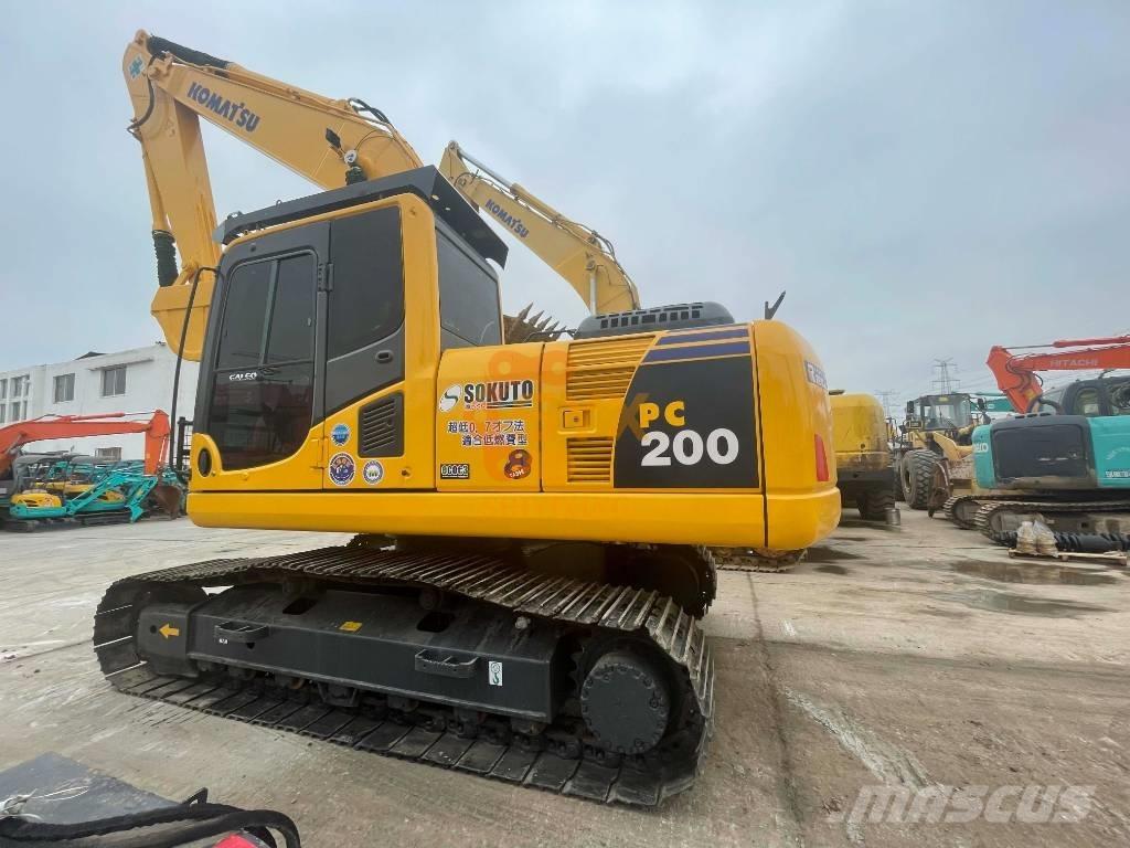 Komatsu PC 200-8 Гусеничні екскаватори