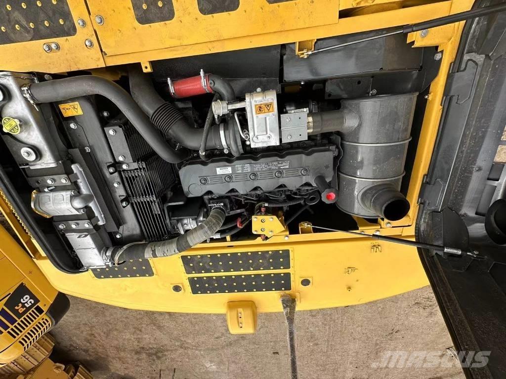 Komatsu PC 220 Гусеничні екскаватори