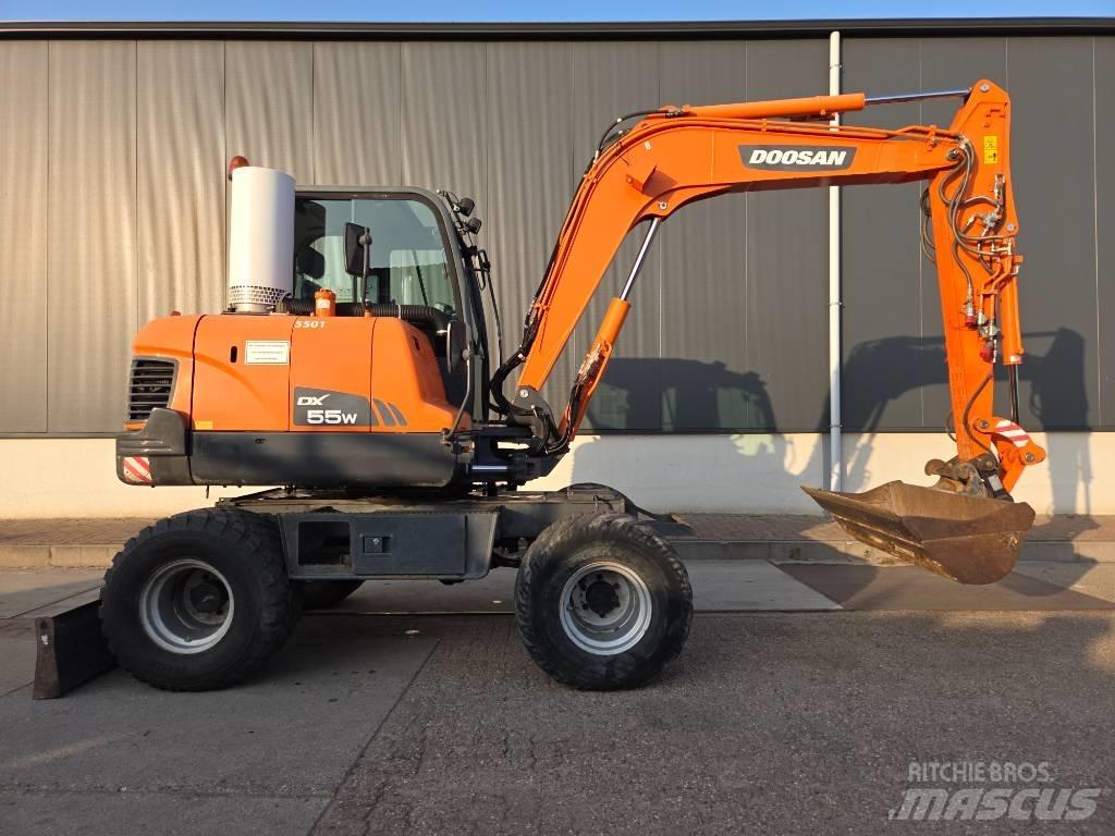 Doosan DX 55 W Колісні екскаватори