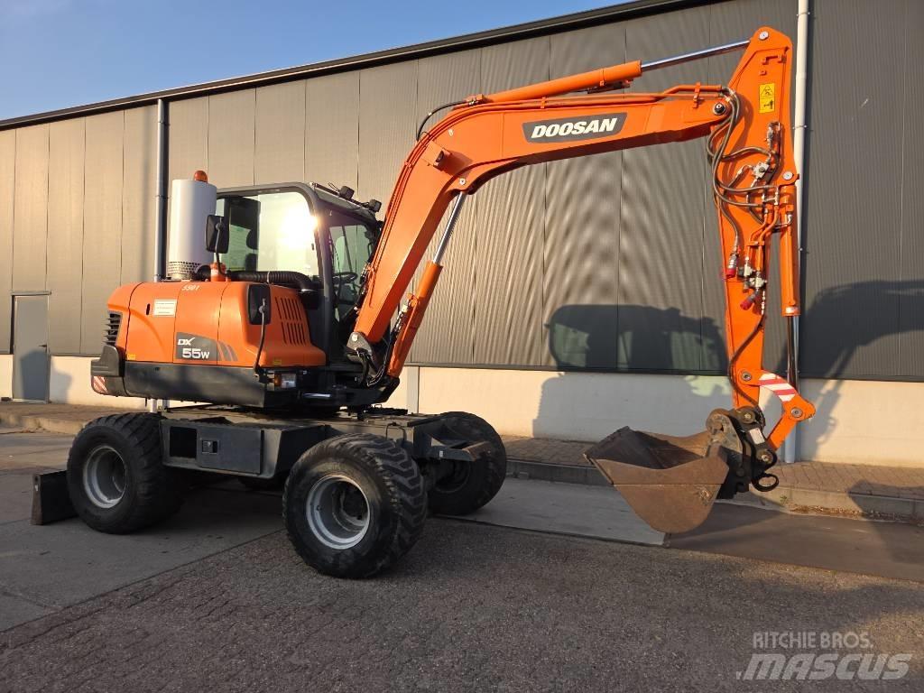 Doosan DX 55 W Колісні екскаватори