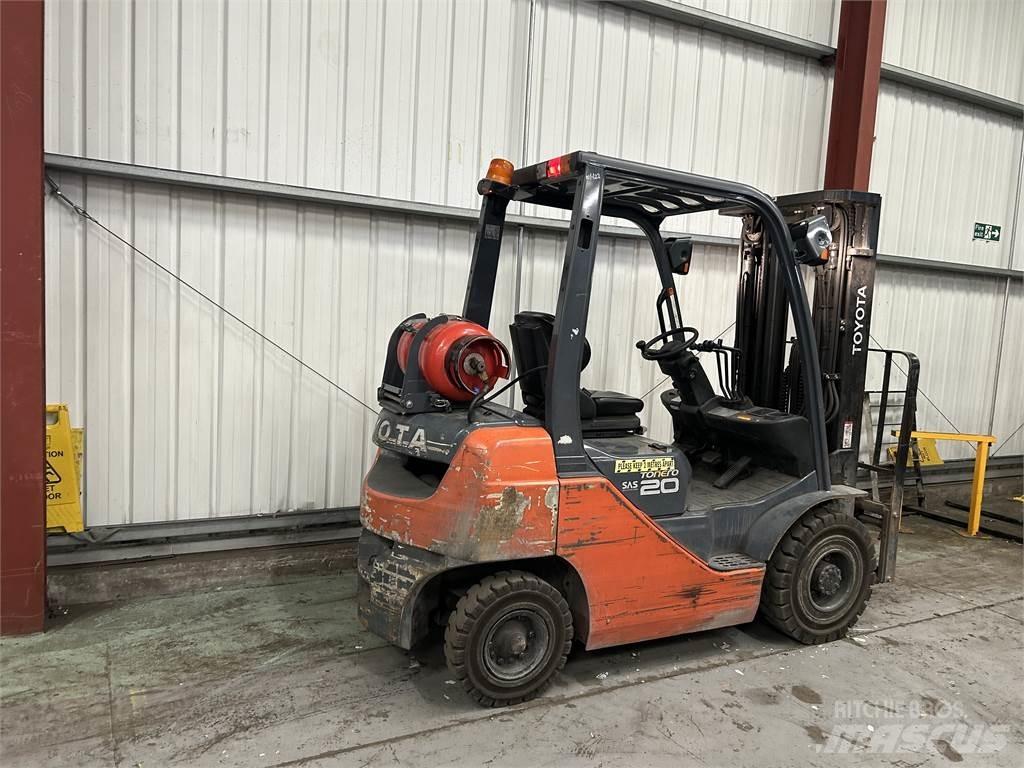 Toyota 02-8FGF20 Газові навантажувачі