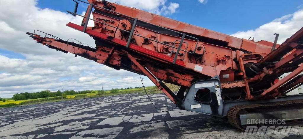 Sandvik QA 450 Мобільні грохоти
