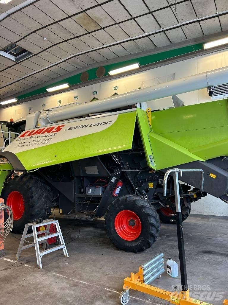 CLAAS Lexion 540 C Зернозбиральні комбайни