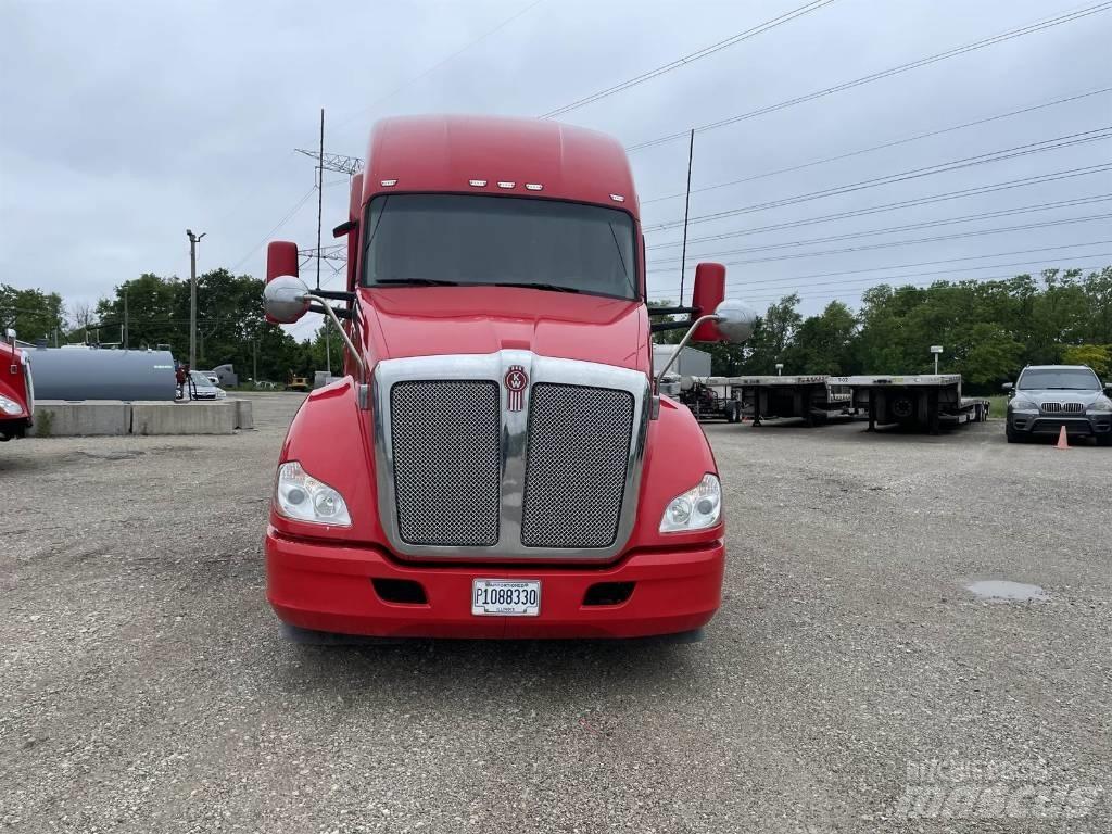 Kenworth T 680 Тягачі