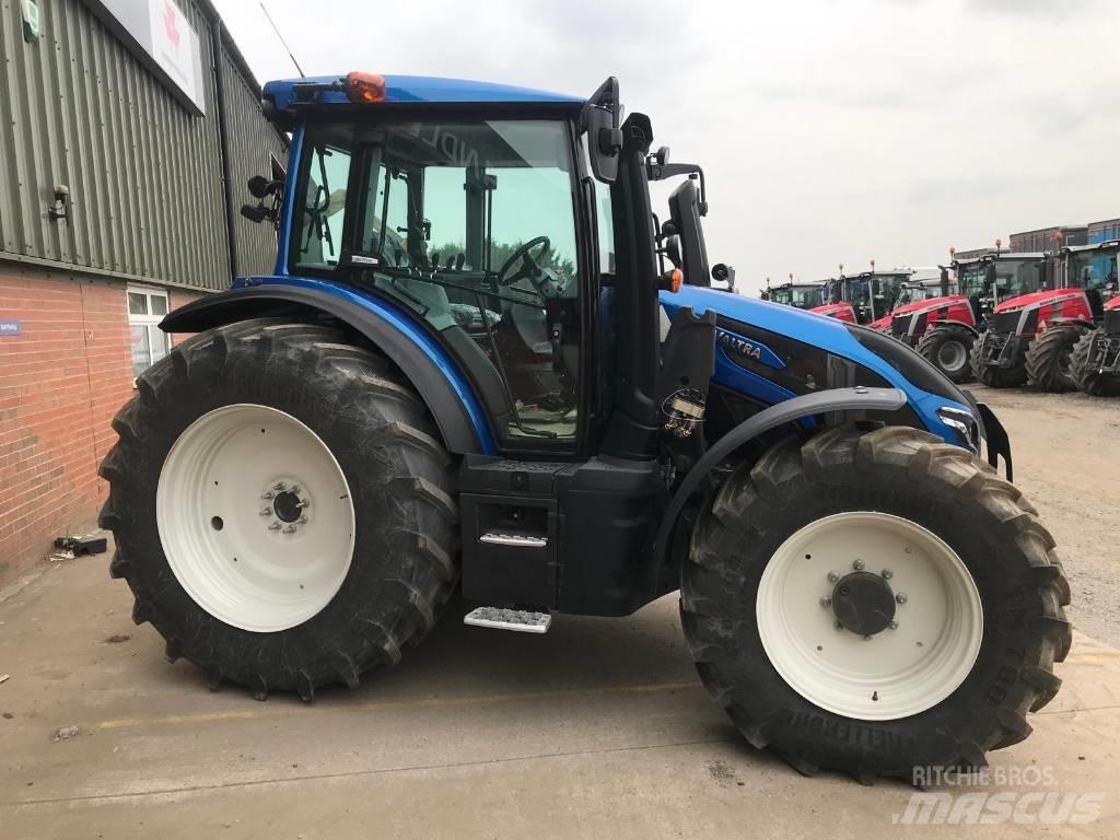 Valtra G 135 A Трактори