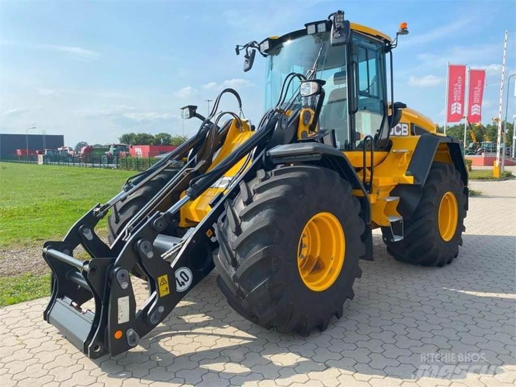 JCB 427 AGRI Фронтальні навантажувачі