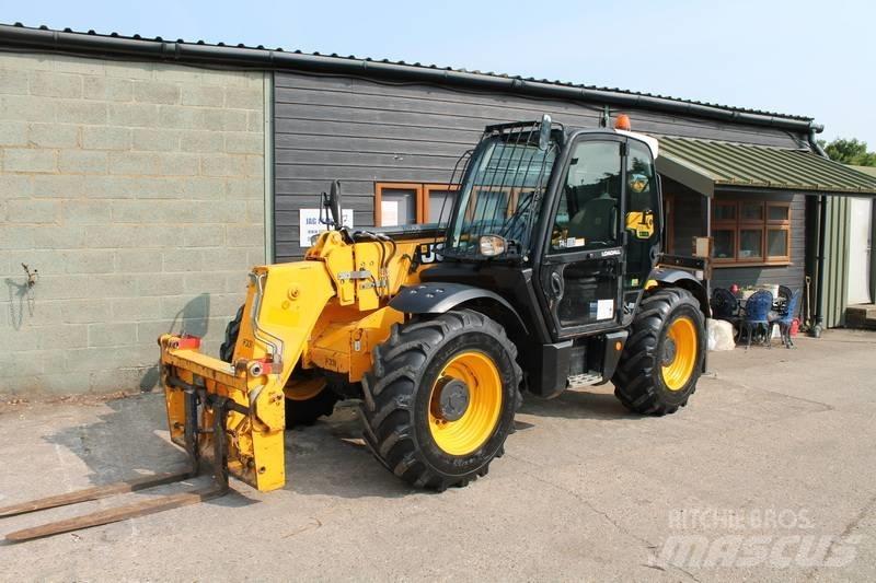 JCB 535-95 Телескопічні навантажувачі