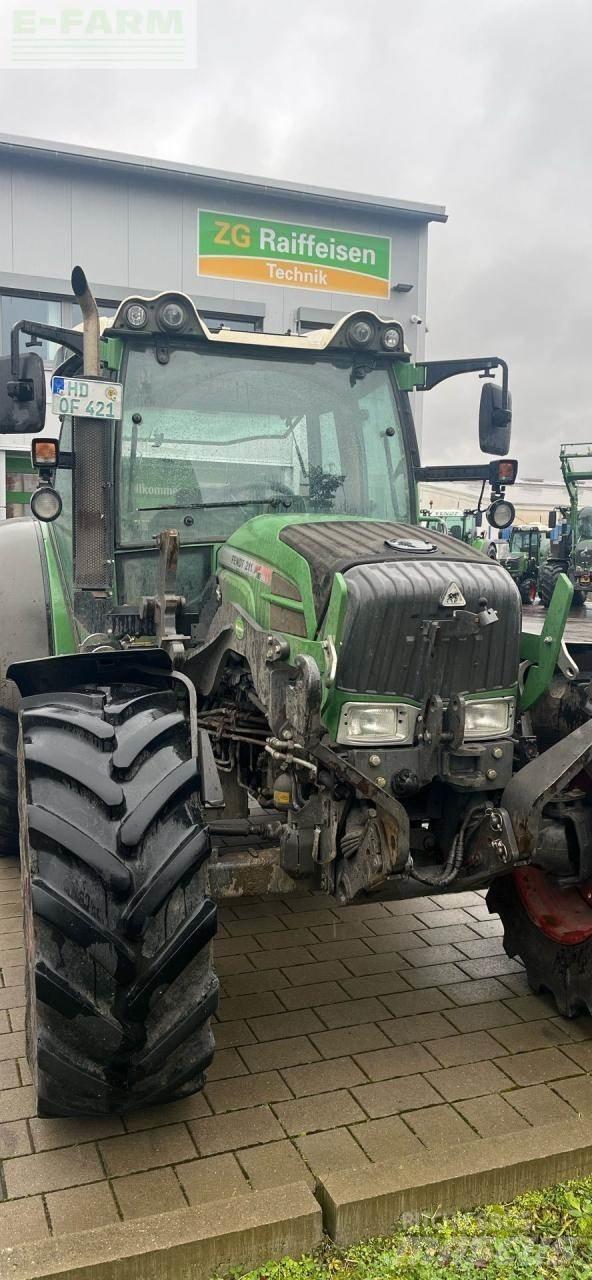 Fendt 211 S Трактори