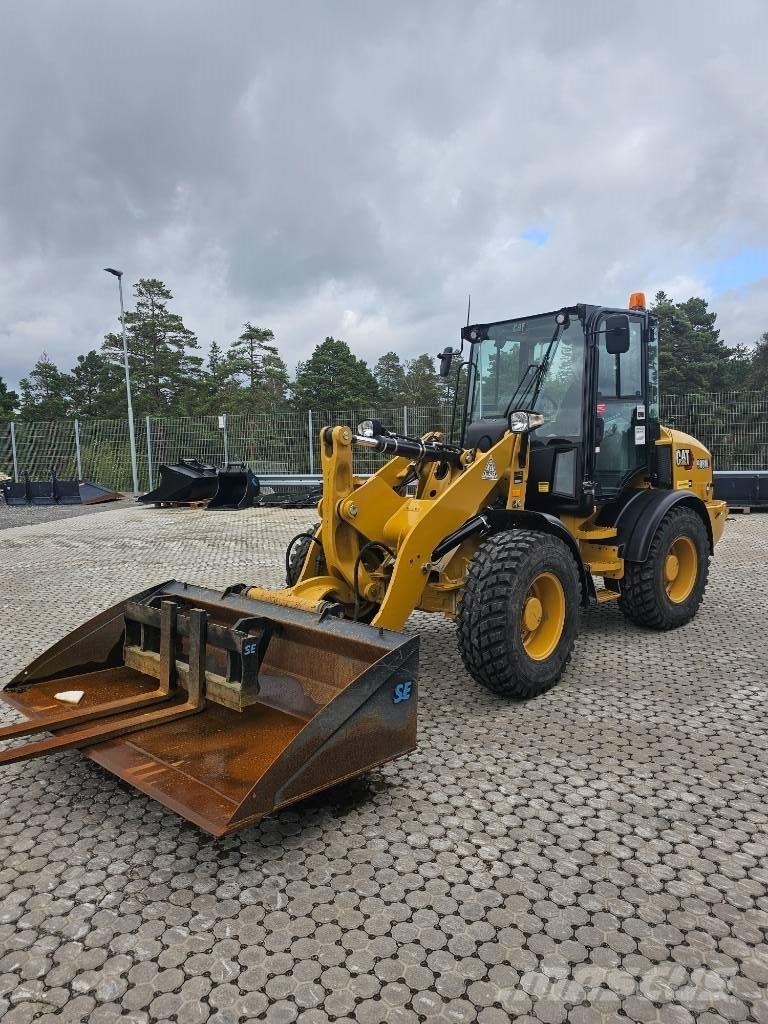 CAT 908 M Фронтальні навантажувачі