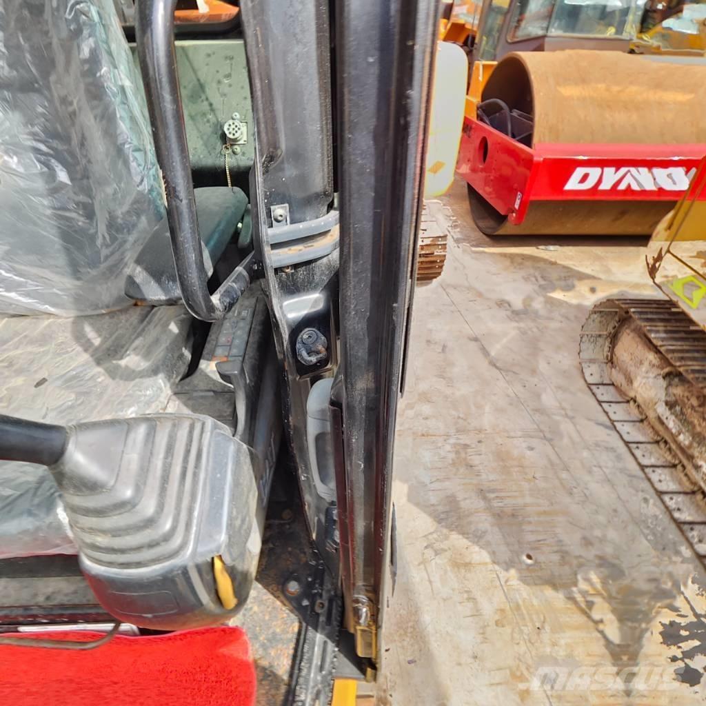 CAT 308 D Середні екскаватори 7т. - 12т.