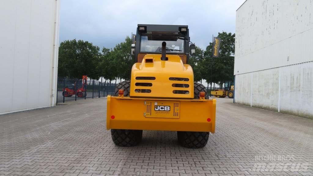 JCB VM166D Грунтові котки