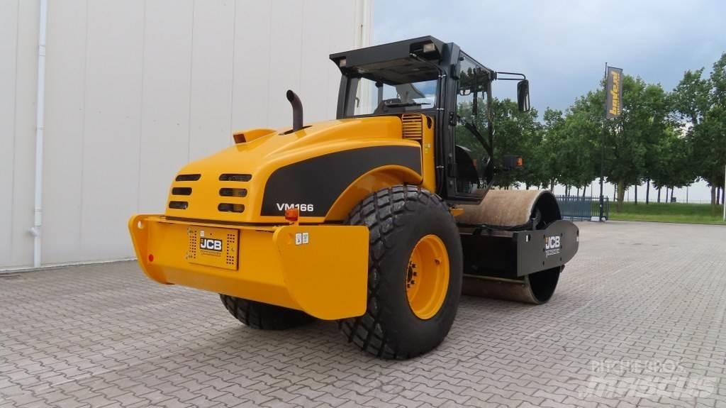 JCB VM166D Грунтові котки