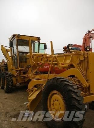 Komatsu GD 661 Грейдери