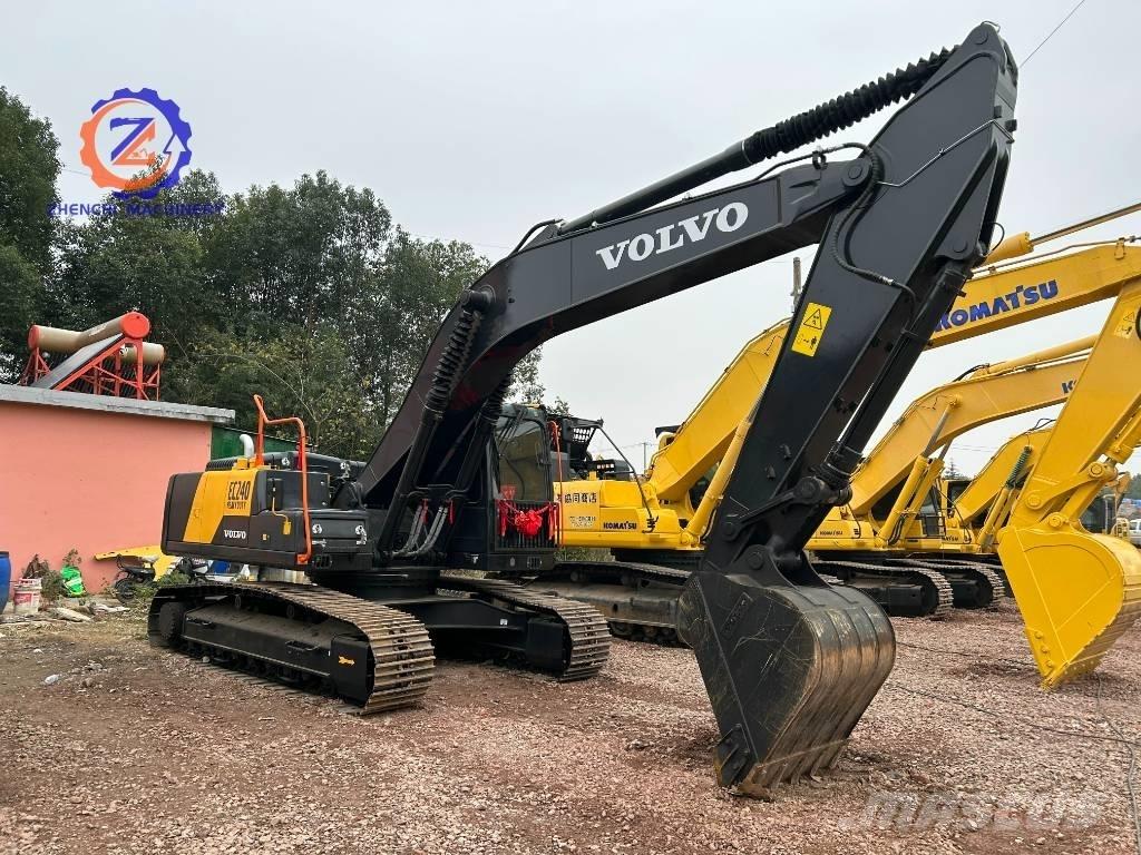 Volvo EC 240 Гусеничні екскаватори
