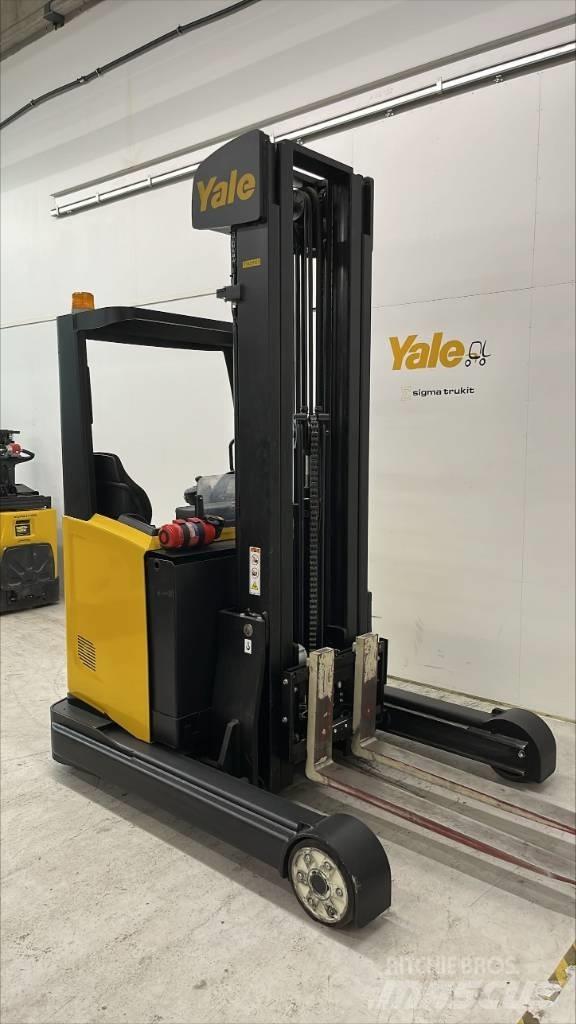 Yale MR25 Річ-трак із високим підйомом