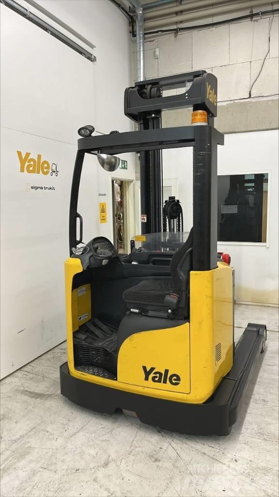 Yale MR25 Річ-трак із високим підйомом