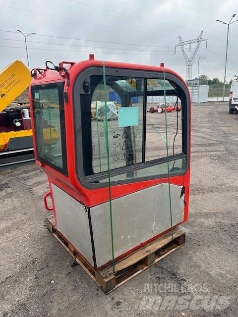 Volvo ECR 88 D Кабіна