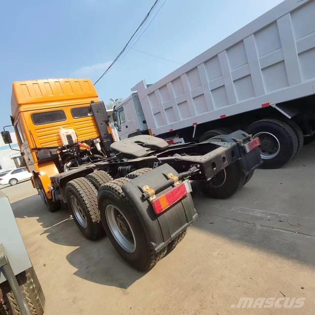 Shacman F3000 6x4 Тягачі