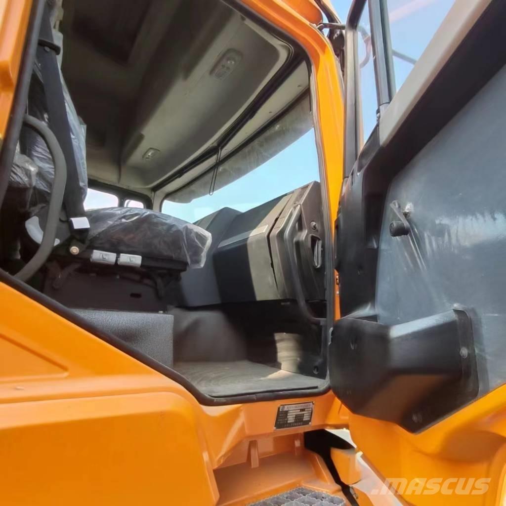 Shacman F3000 6x4 Тягачі