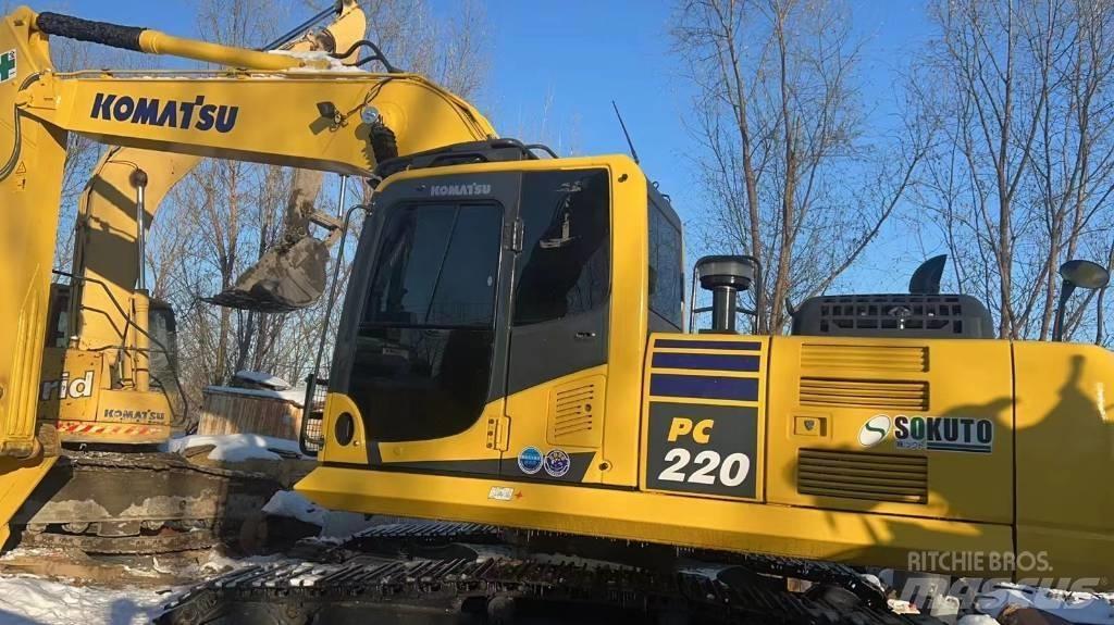 Komatsu PC 220-8 Гусеничні екскаватори