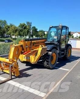JCB 540-140 Телескопічні навантажувачі