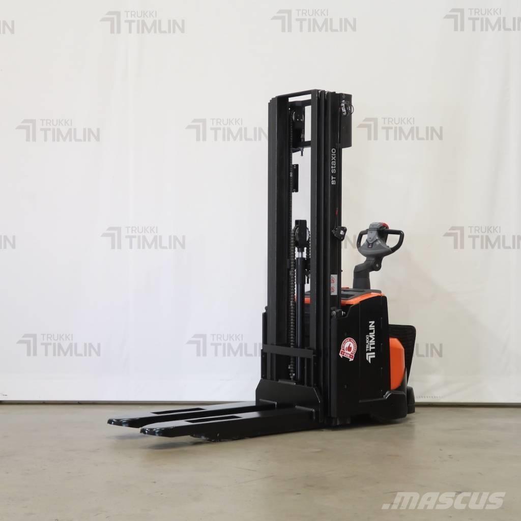 Toyota SWE120L Самохідні електроштабелери