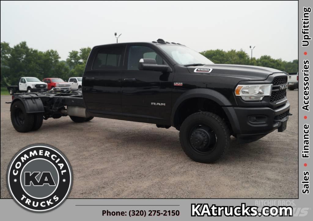 RAM 5500 TRADESMAN Шасі з кабіною