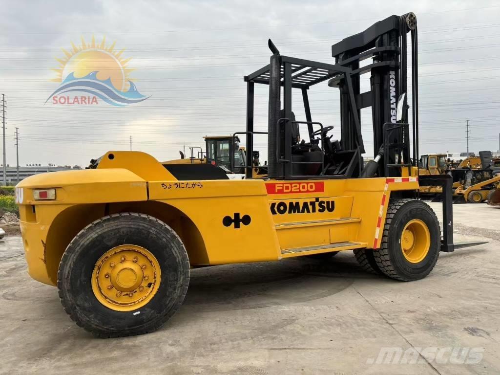 Komatsu FD 200 Дизельні навантажувачі