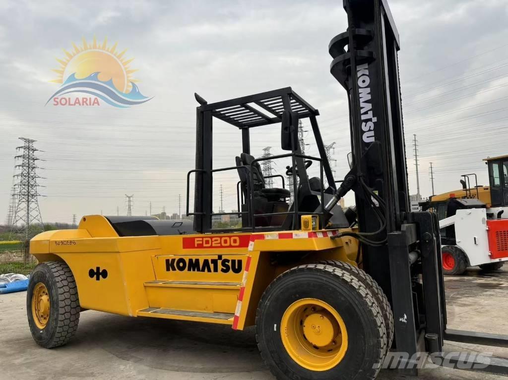 Komatsu FD 200 Дизельні навантажувачі