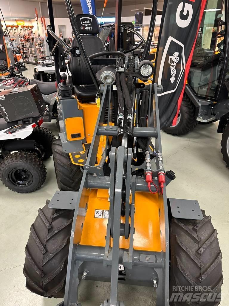 GiANT 1200 Міні-навантажувачі