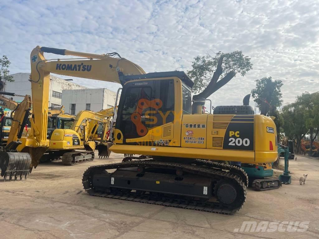Komatsu PC 200-8 Гусеничні екскаватори