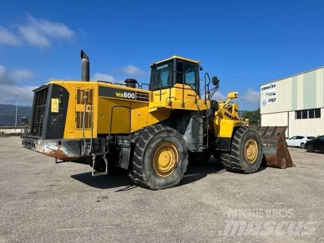 Komatsu WA 600-6 Фронтальні навантажувачі