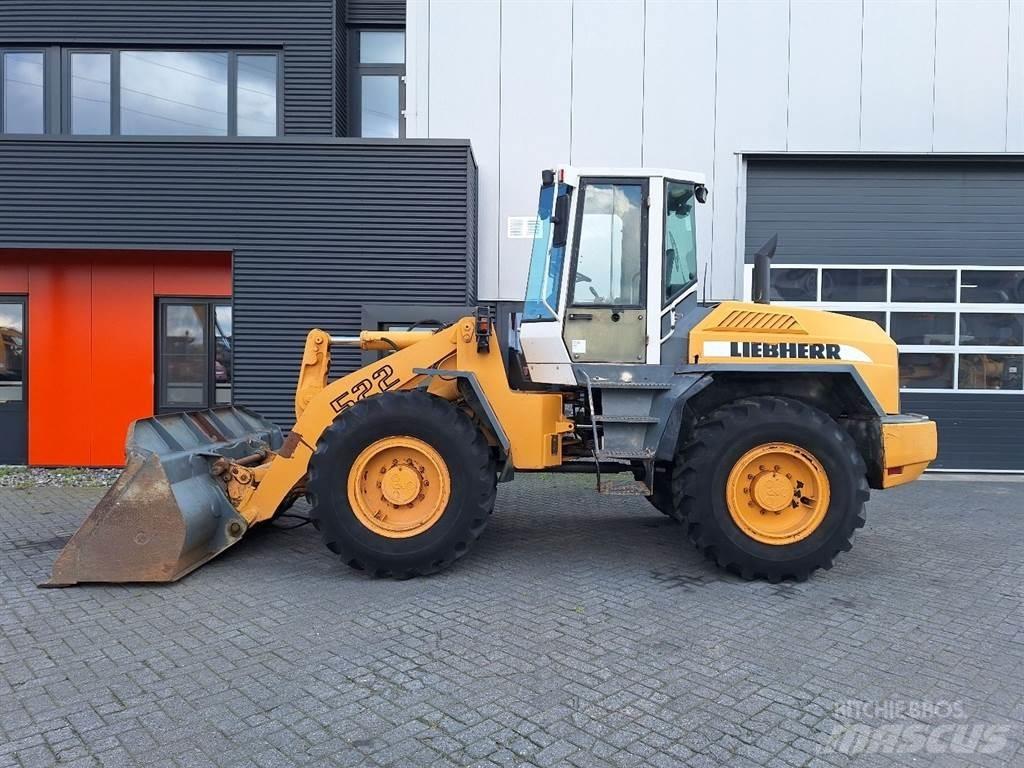 Liebherr L522 Фронтальні навантажувачі