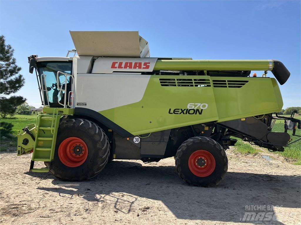 CLAAS Lexion 670 Зернозбиральні комбайни