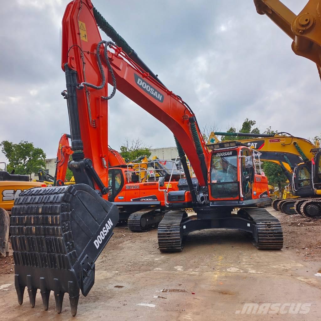 Doosan DX 300LC-9C Гусеничні екскаватори