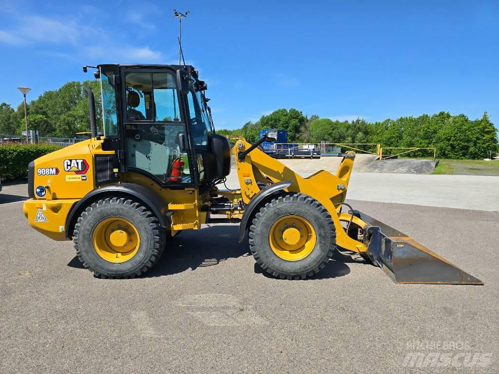 CAT 908 M Фронтальні навантажувачі