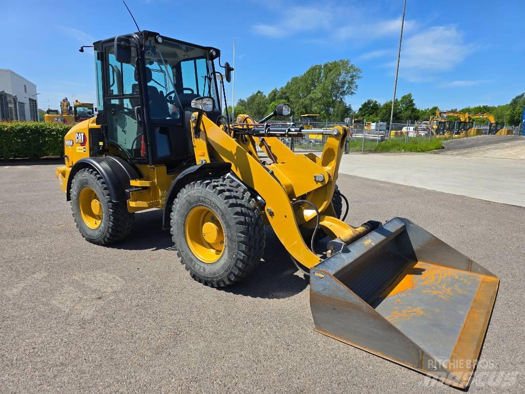 CAT 908 M Фронтальні навантажувачі