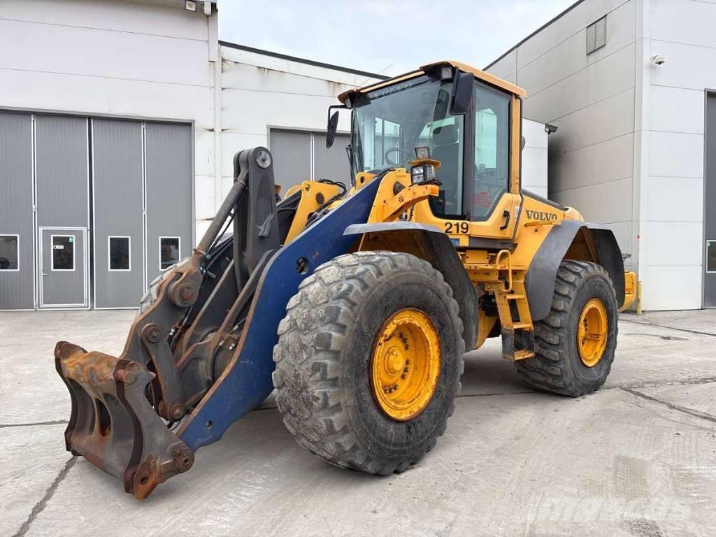 Volvo L 120 F Фронтальні навантажувачі