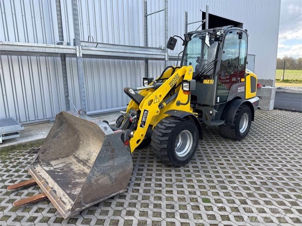 Wacker Neuson WL32 Фронтальні навантажувачі