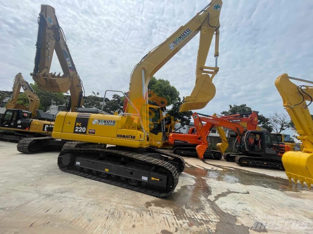 Komatsu PC 220 Гусеничні екскаватори