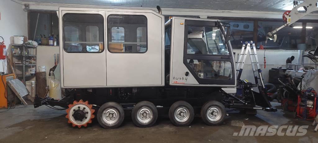 Prinoth Husky Снігозбиральні машини