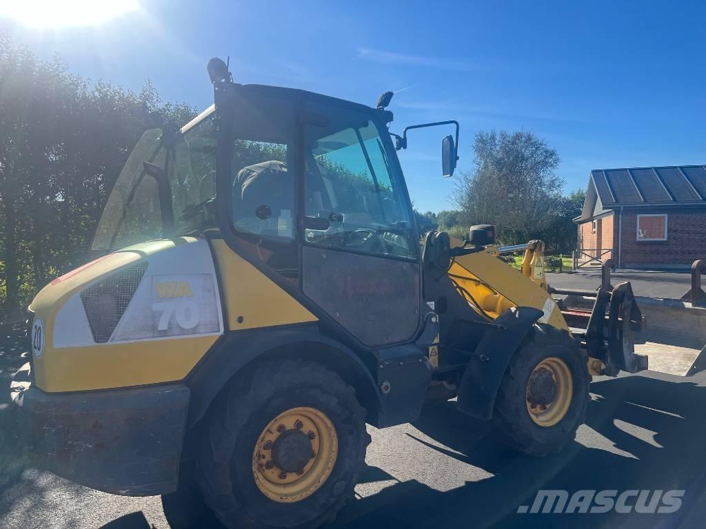Komatsu WA 70-5 Малі навантажувачі
