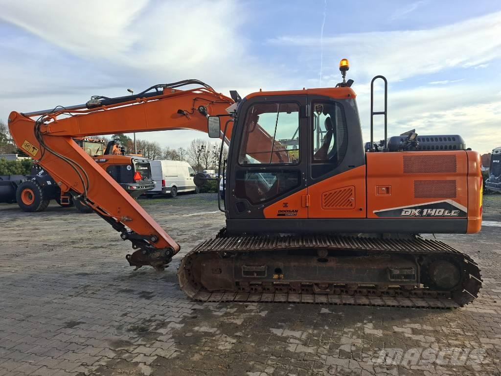 Doosan DX140LC-7 Гусеничні екскаватори