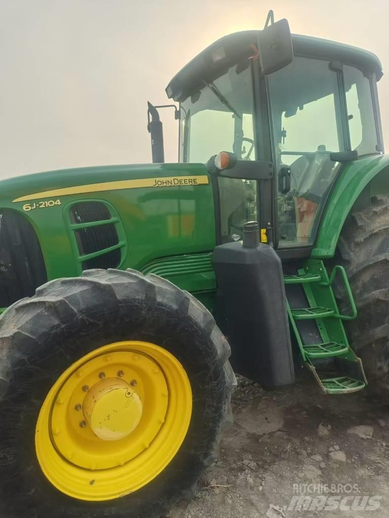 John Deere 6J-2104 Трактори