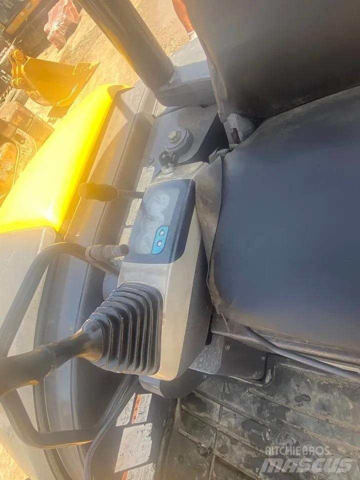 Komatsu PC 40 MR-2 Міні-екскаватори < 7т