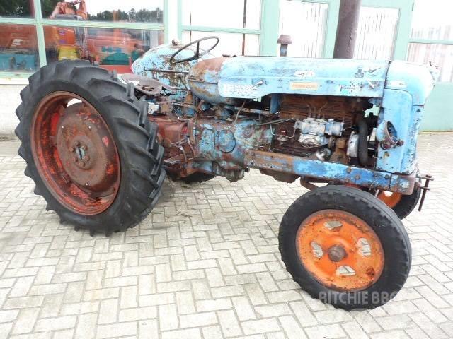 Fordson Major Трактори