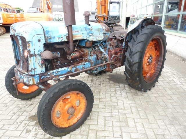 Fordson Major Трактори
